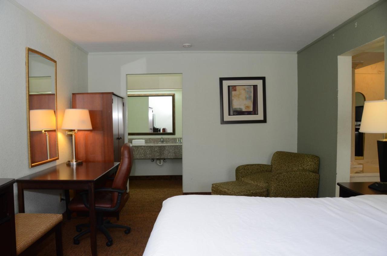 Quality Inn & Suites Covington Extérieur photo