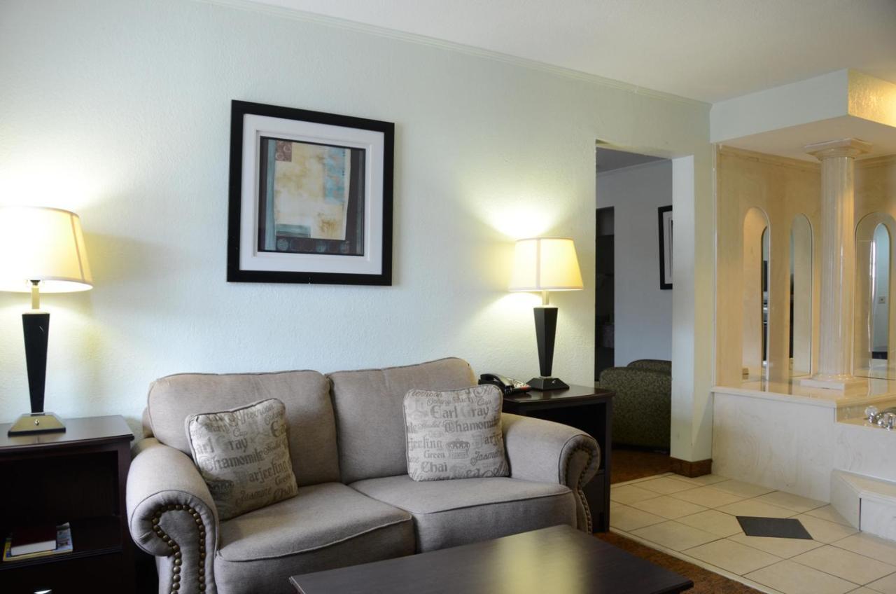 Quality Inn & Suites Covington Extérieur photo